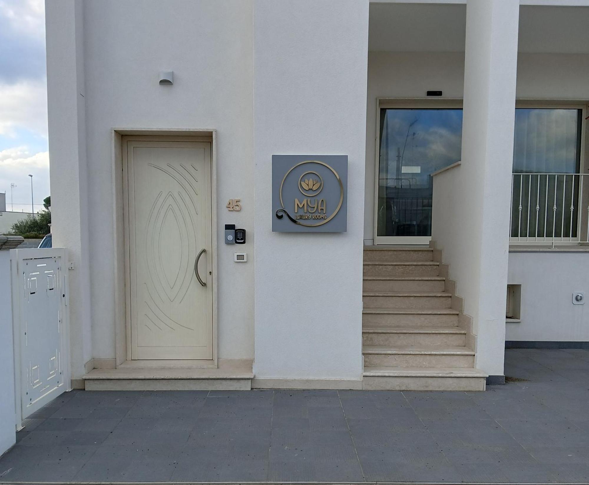 Mya Luxury Rooms And Wellness Melendugno Kültér fotó